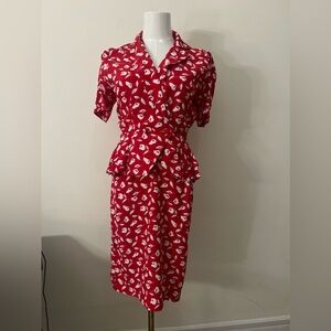 Padded shoulders- vintage dress